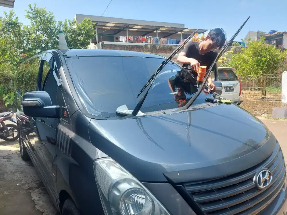 kaca film mobil dan bisa juga buat jendela rumah atau gedung