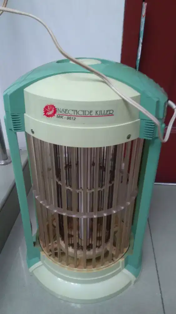 Perangkap nyamuk Maspion MK 9612