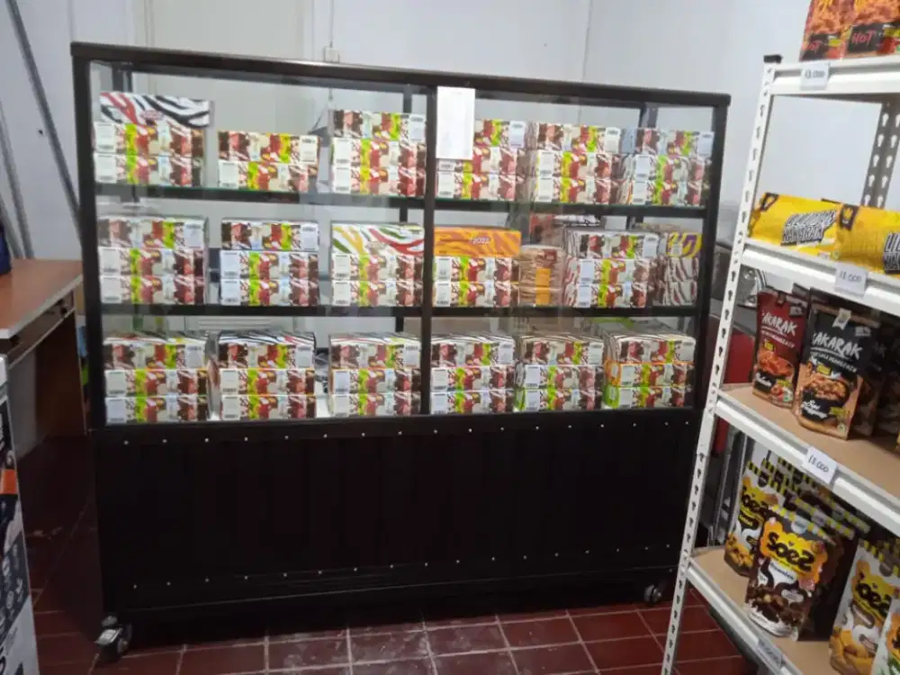 Etalase second murah