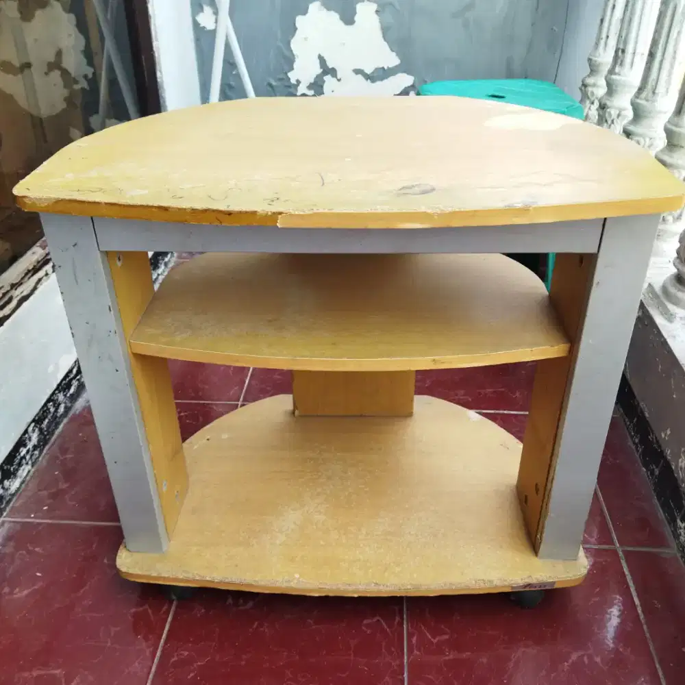 Rak TV 32 Inch Minimalis 3 Susun Murah