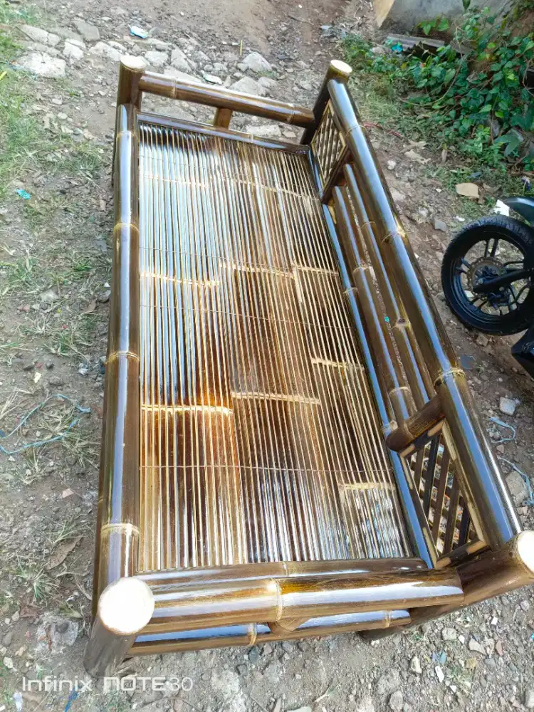 Jual bale bangku sender dan kursi 1 set dr bambu hitam