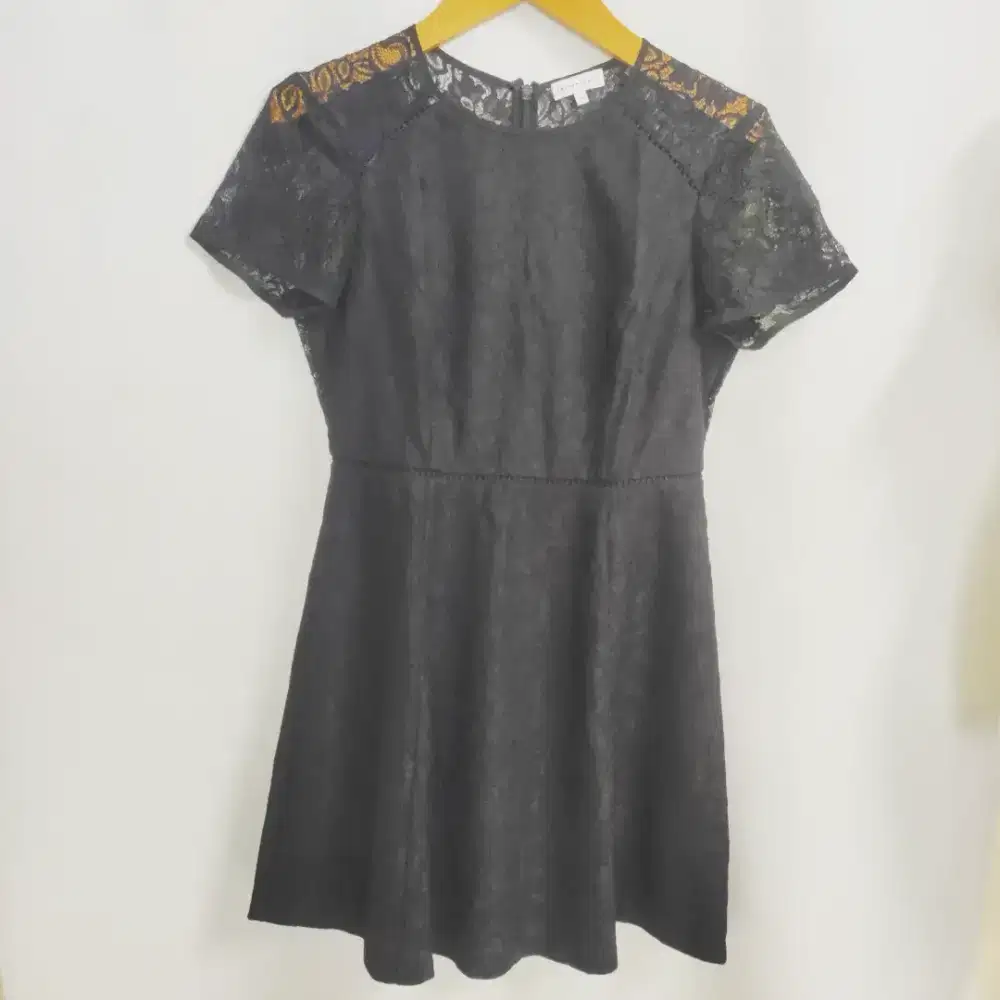 WAREHOUSE Original black lace dress terusan brokat hitam