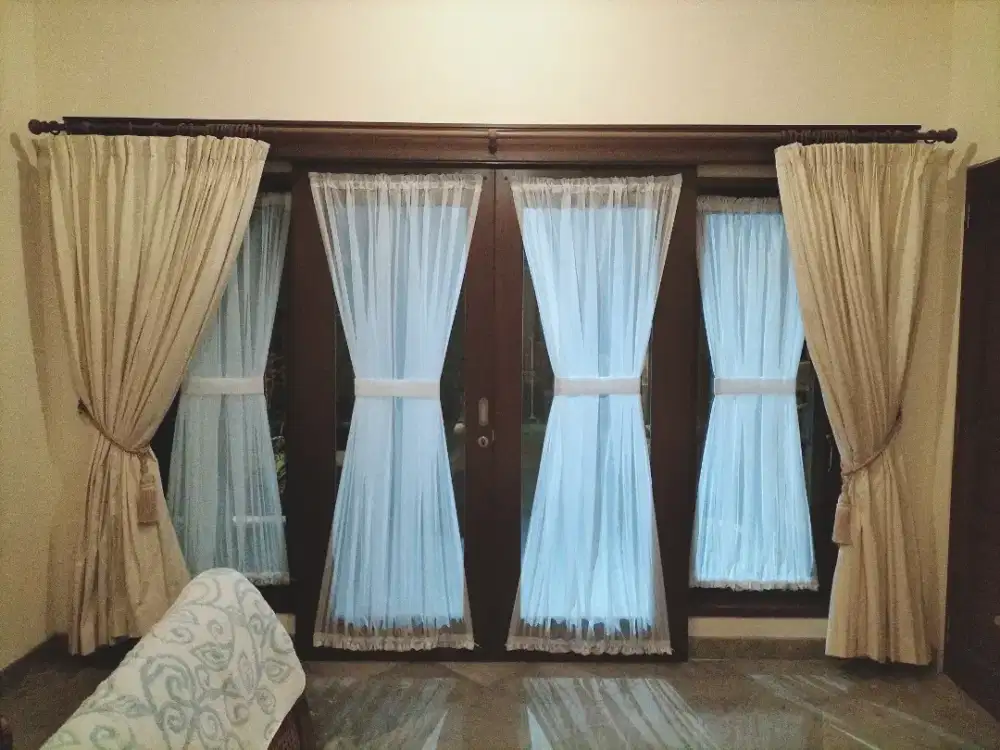 Korden Gorden Putih Transparan