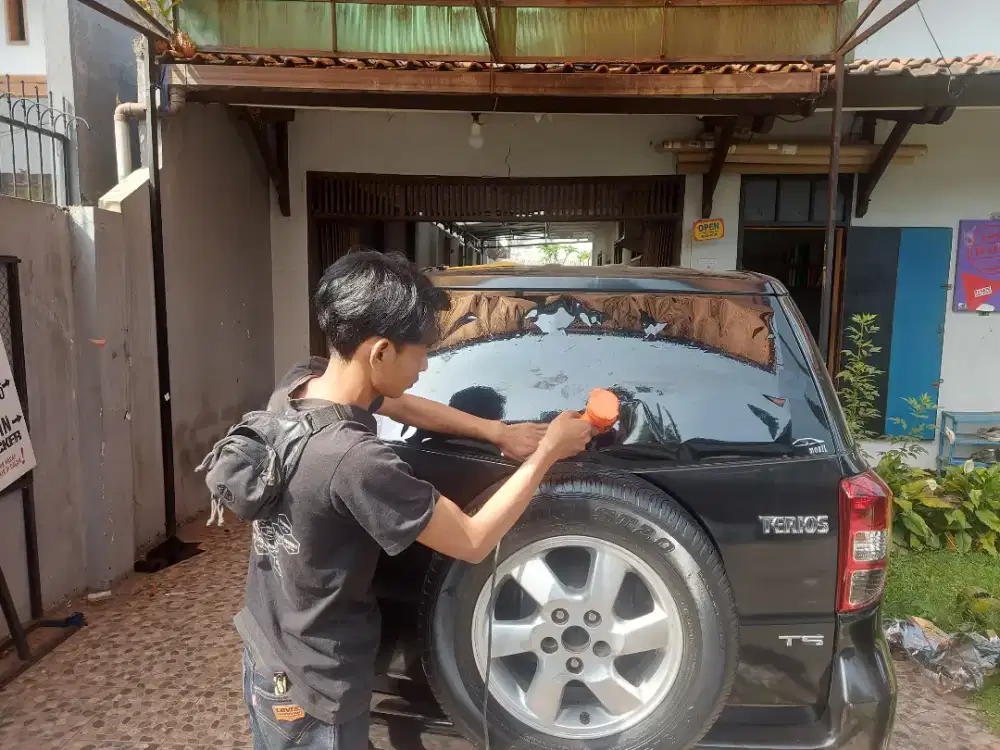 kaca film mobil panggilan ke tempat anda