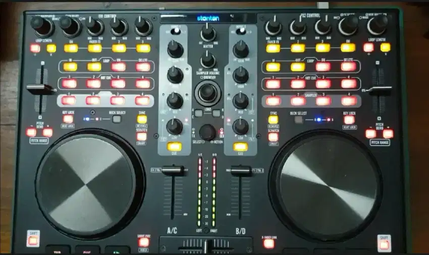 DJ Controller Stanton DJC4