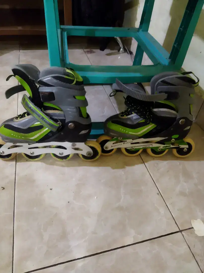 Sepatu roda ardian