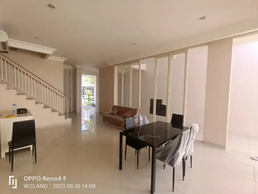 Rumah Sewa Villa Bukit Regency Extension Pakuwon Indah Surabaya Barat