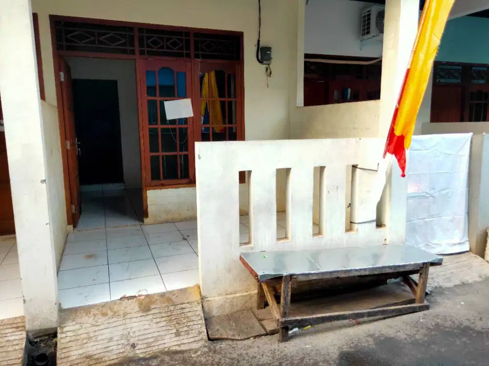 Kontrakan Strategis Mayanggi dekat Pondok Timur Indah Kota Bekasi