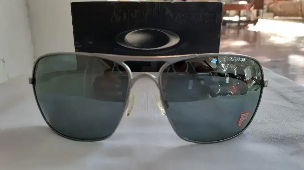 oakley plaintiff squared