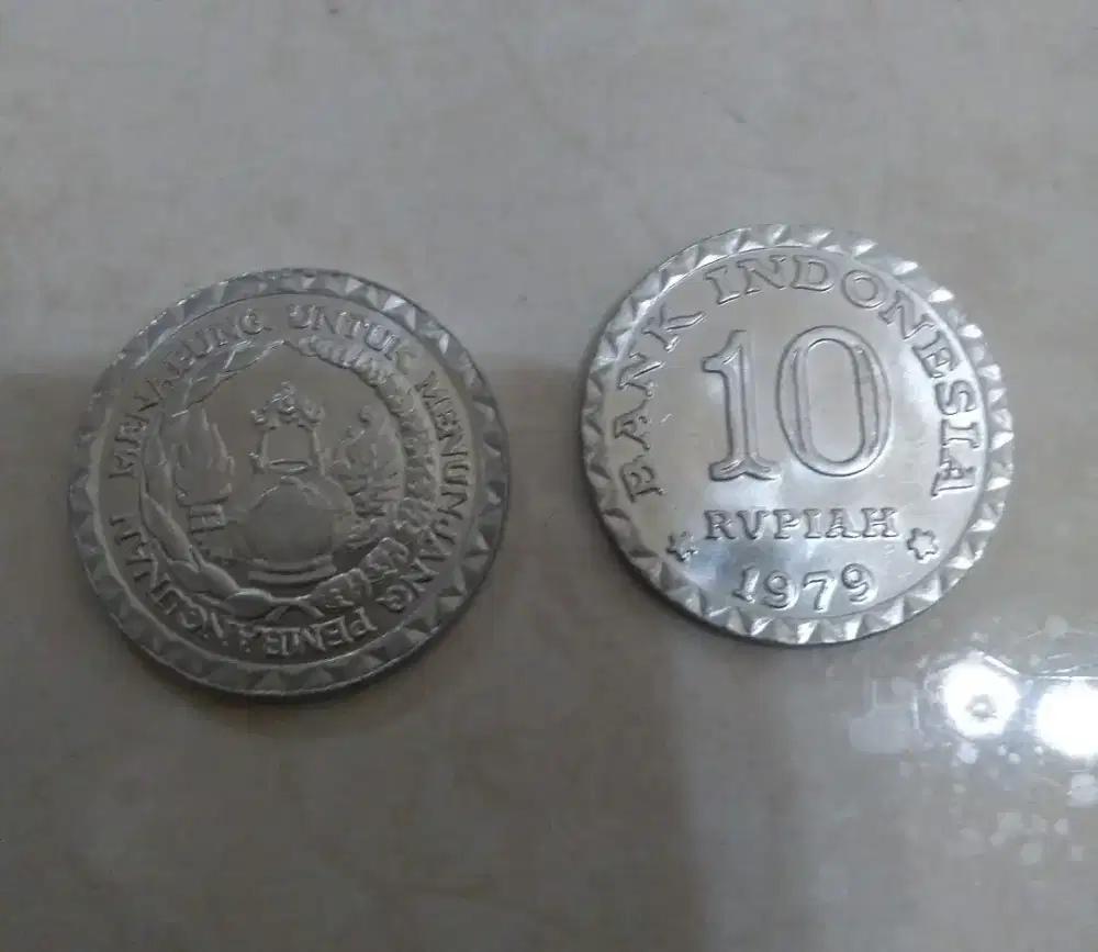 2 uang koin jadul Rp 10 thn 1979 , antik buat mahar .