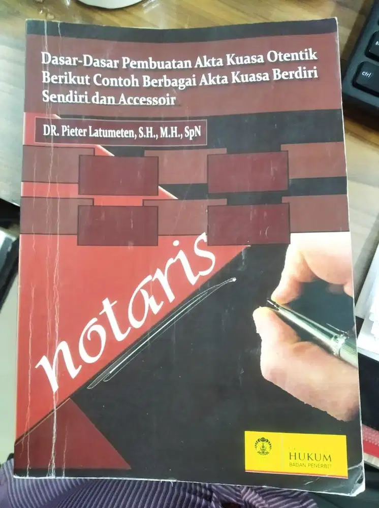 Staff notaris di Tangerang