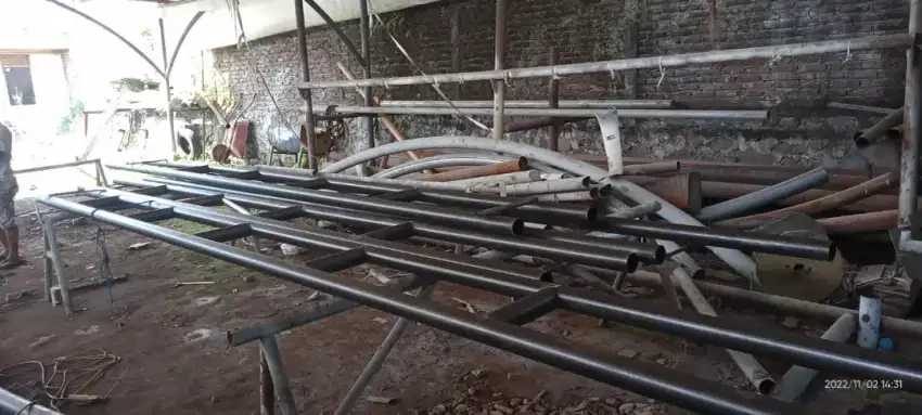 Kanopi membran minimalis