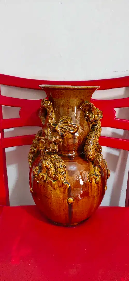 Dijual Guci Antik Motif Naga Timbul Size T38cm Diameter 22cm