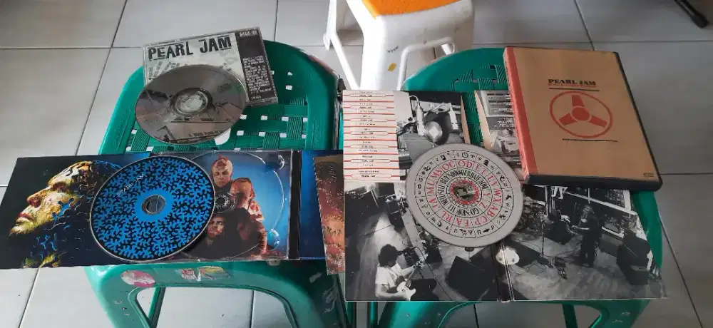 Pearl Jam CD And DVD
