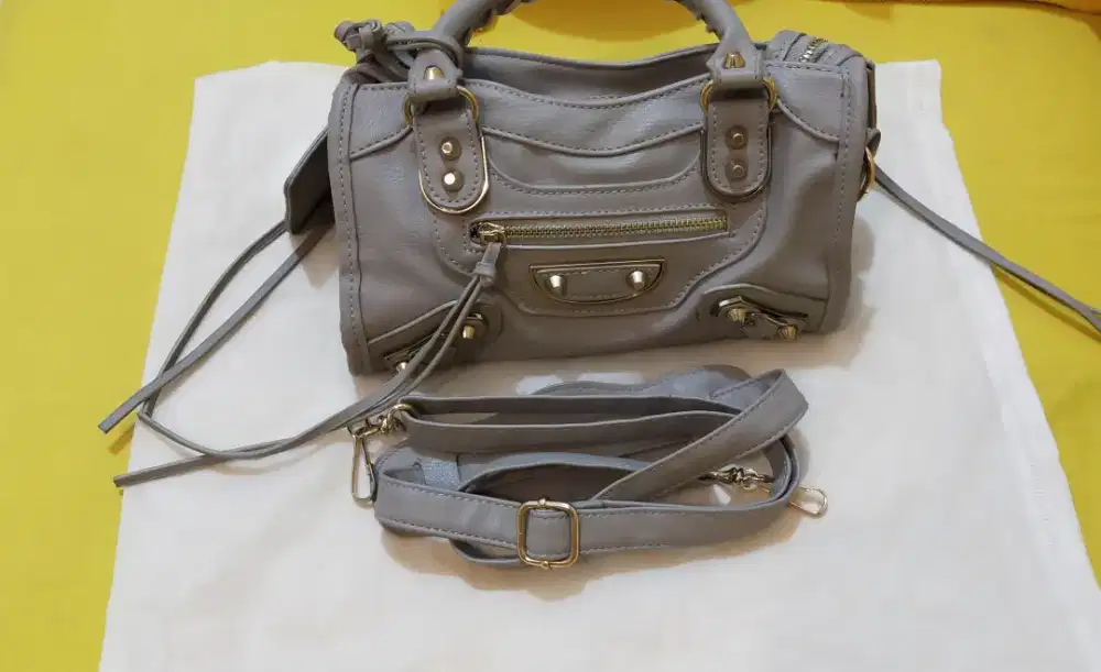 Tas wanita BALENCIAGA abu mini cantik