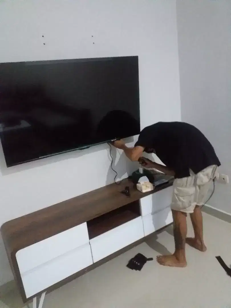 Breket tv lcd/led 19-43 free install