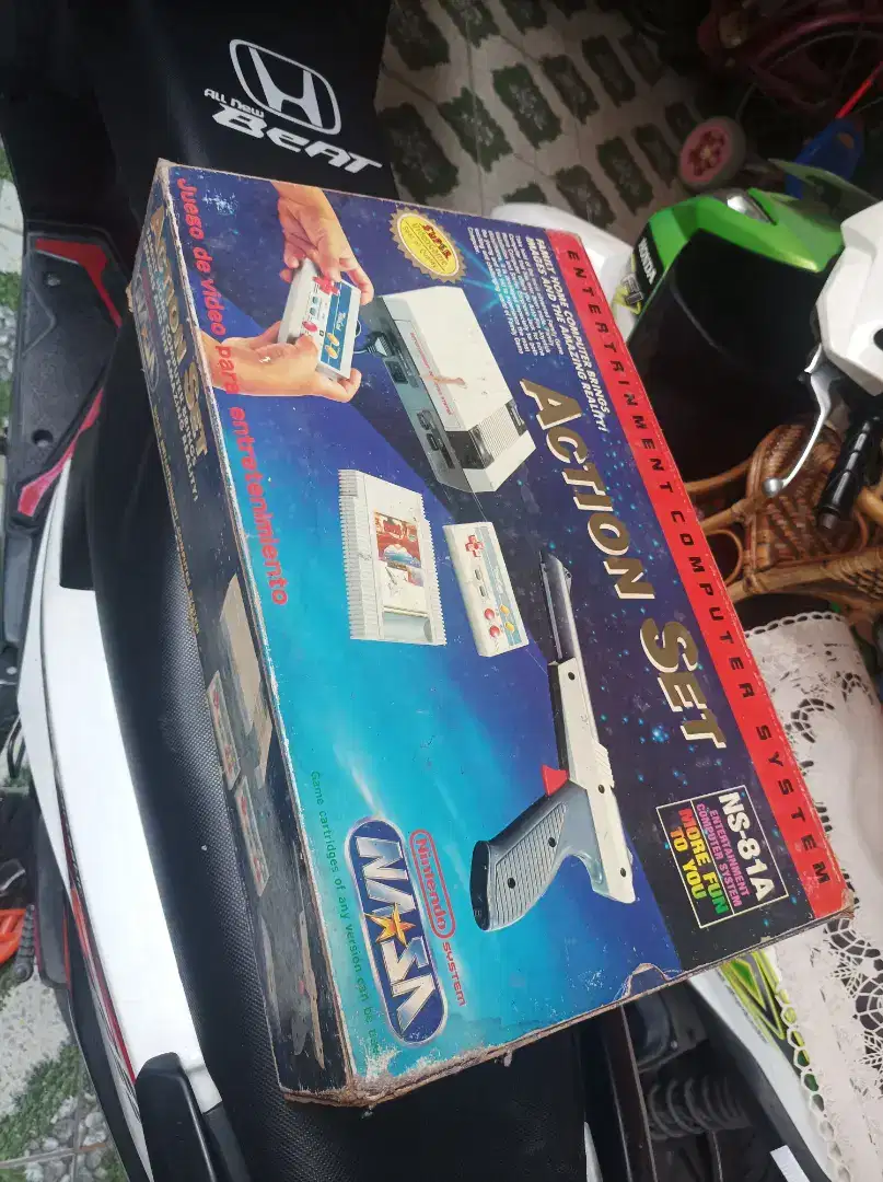 Nintendo jadul buat yg koleksi hobi, terakhir normal gak tahu sekarang