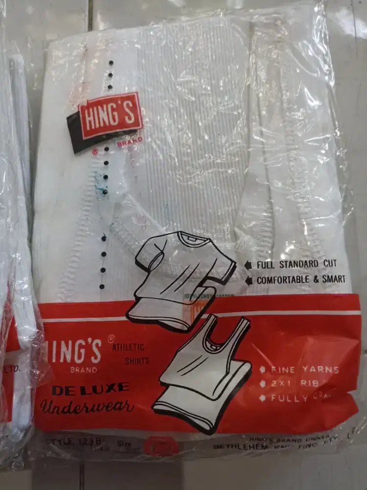 Kaos dalam merk hings