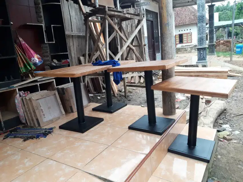 Meja kafe papan kayu jati