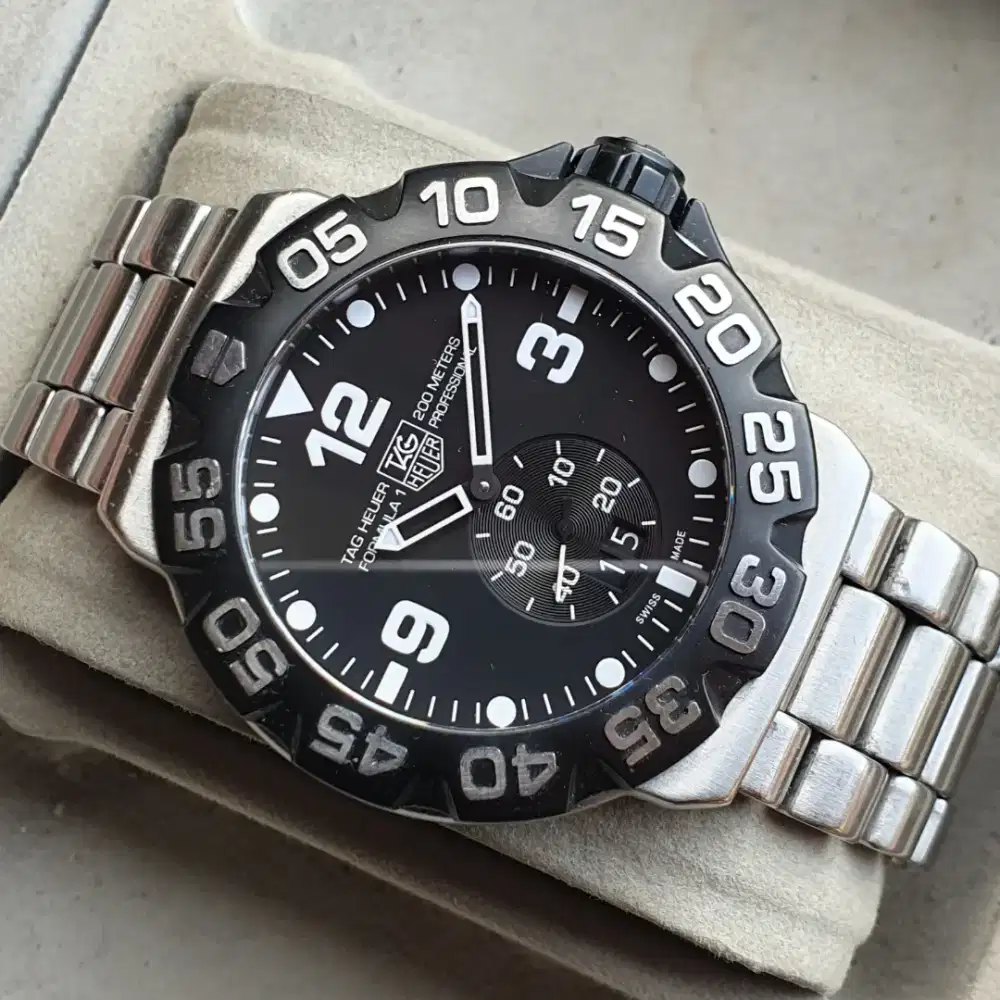 Tag Heuer Formula 1 Grande Date Jam Tangan 913980212