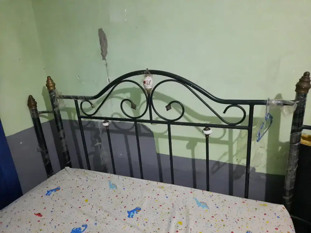 Dipan plus springbed