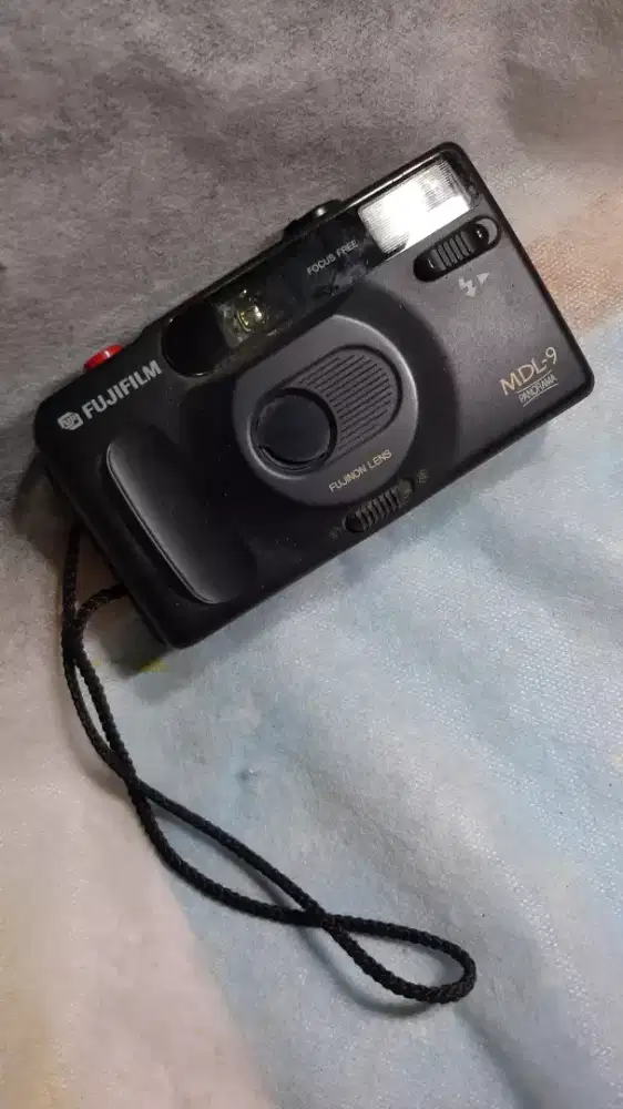 Yashica best sale analog kamera