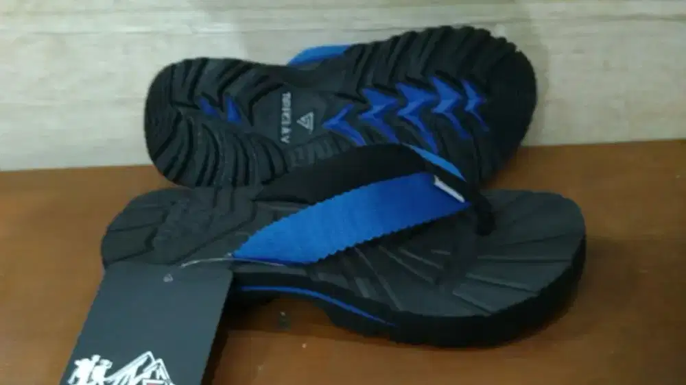 Sandal gunung merk triglav