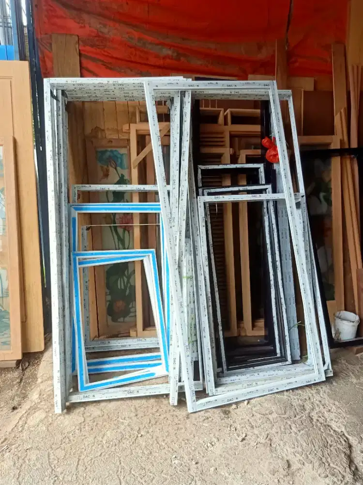 Pintu kusen jendela kayu dan almunium