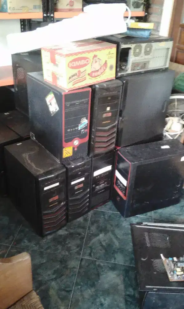 Di tampung barang bekas, sesuai kondisi, mesin2, ac, besi2 dkk.