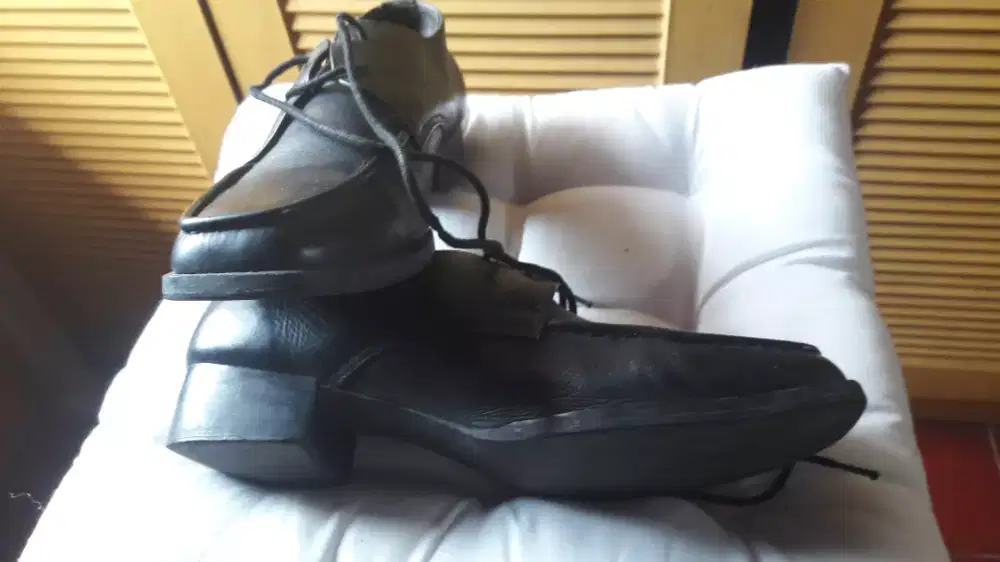 Sepatu  kulit dari forever, 37