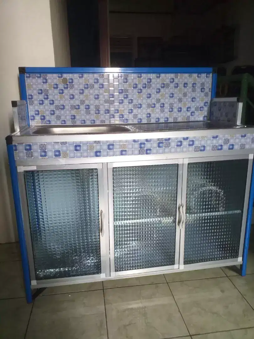 Wastafel cuci plus almari rak keramik