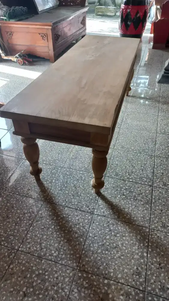 Meja lurah atau meja kantor kayu jati utuhan
