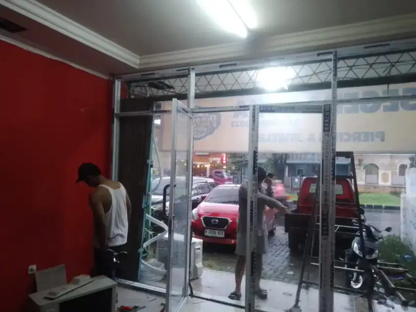Partisi aluminium