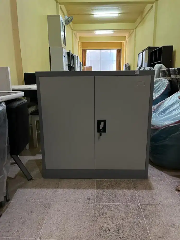 Lemari Besi Kantor / Filing Cabinet / Lemari Arsip Kantor 2 Pintu 12