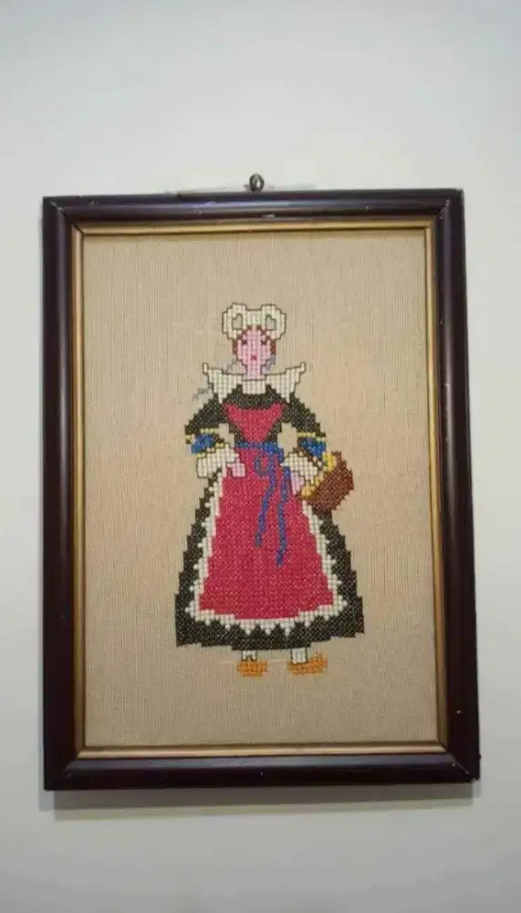 BUTUH TERJUAL URGENT 2 KRISTIK/KRUISSTEEK/CROSS STITCH ANTIK