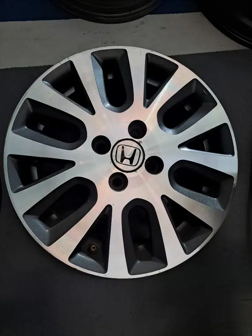 Velg oem mobilio RS R15 pcd 4x100 ada 4pcs