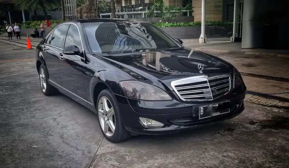 Mercedes S300 dijual murah KM rendah 53 ribu!