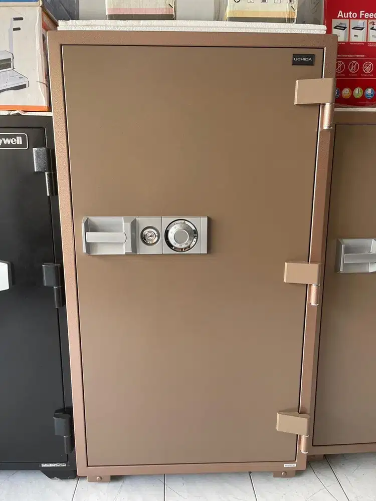 Brankas Uchida BK 370