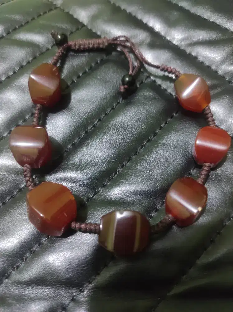 Gelang batu amber asli kalimantan