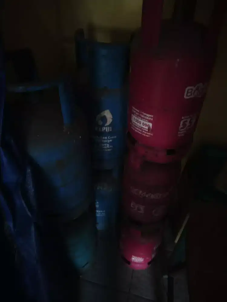 Tabung gas 12 kg ada 5