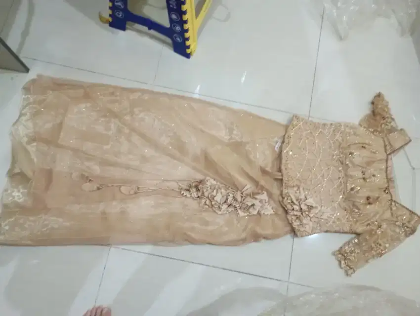 Di jual gaun pesta PRELOVED