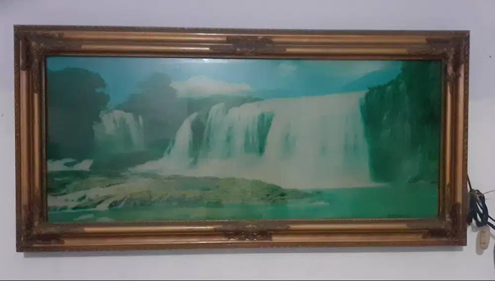 Lukisan Air Terjun Gerak