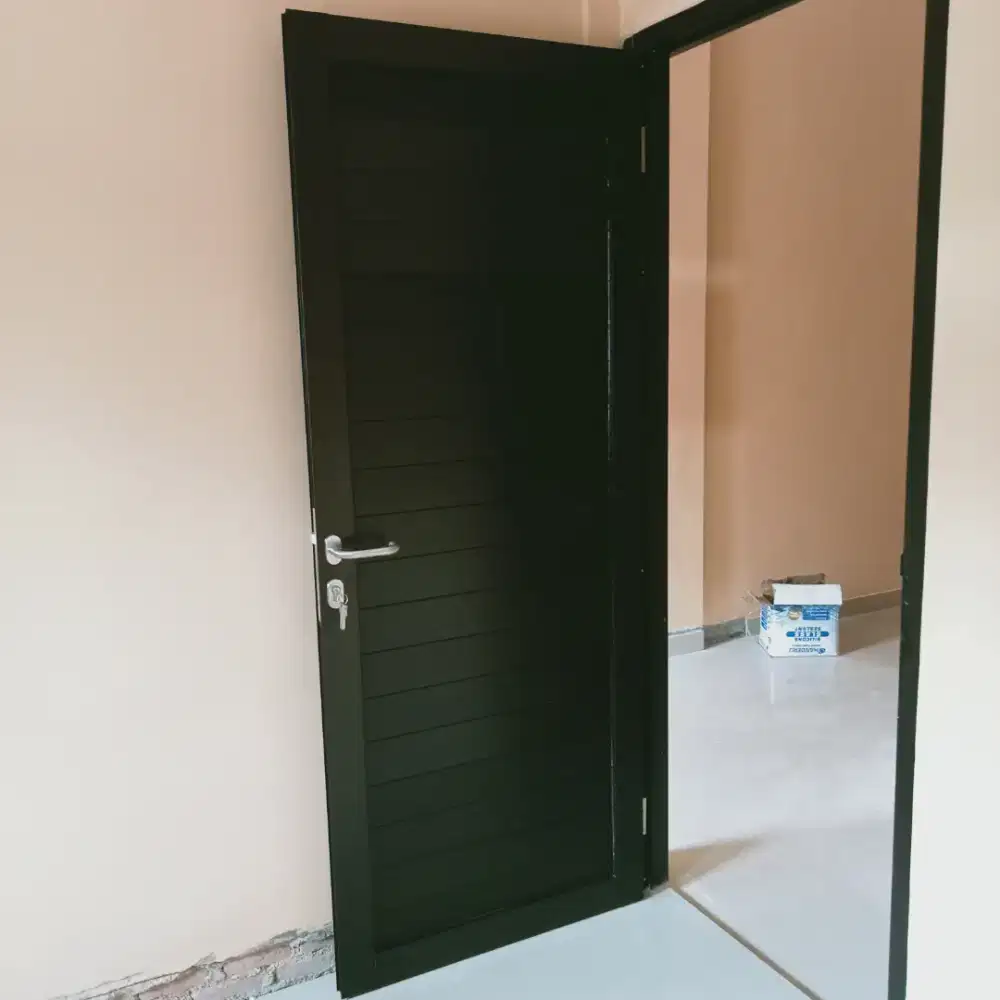pintu kamar aluminium
