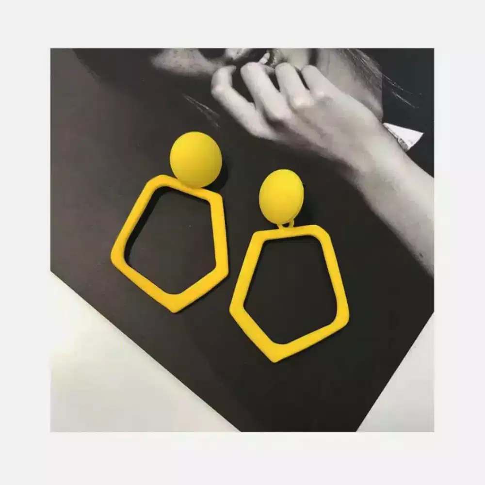 Anting diagonal earrings korea women wanita casual kantor kuning cute