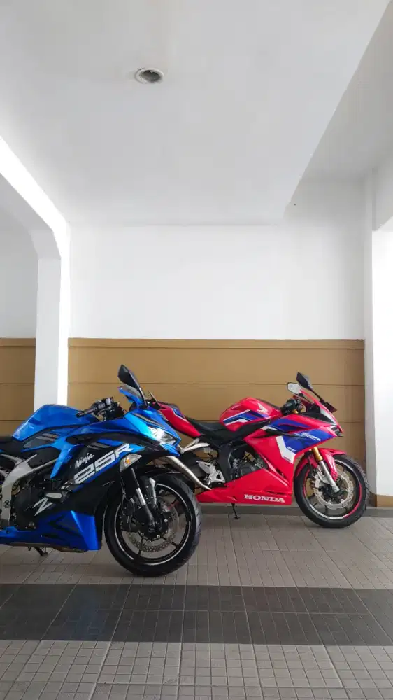 Kawasaki ZX25R SE-ABS BIRU Candy Plasma Blue 2020