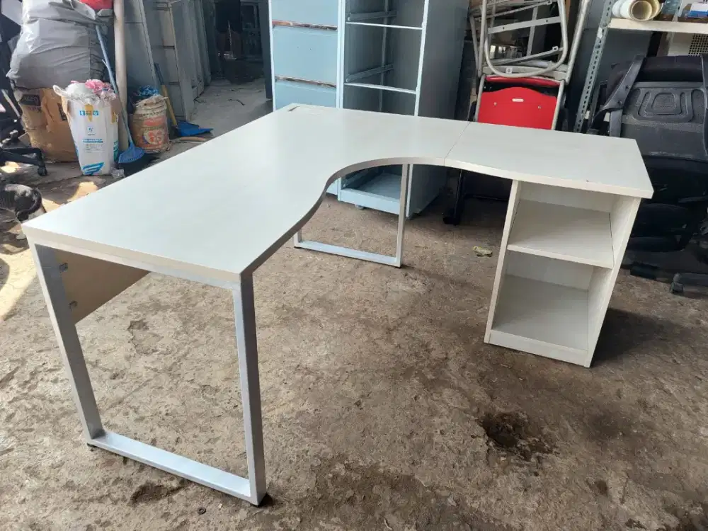 Meja L - meja sudut - meja lengkung