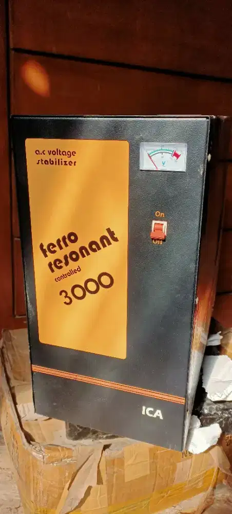 Stabilizer ferroresonan 3000watt like new