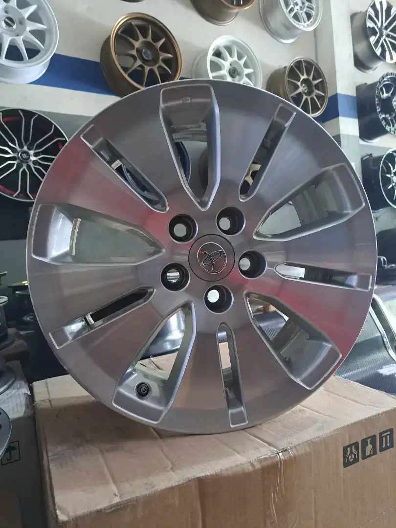 Velg oem ori alphard R17 pcd 5x114 lebar 7 et 45