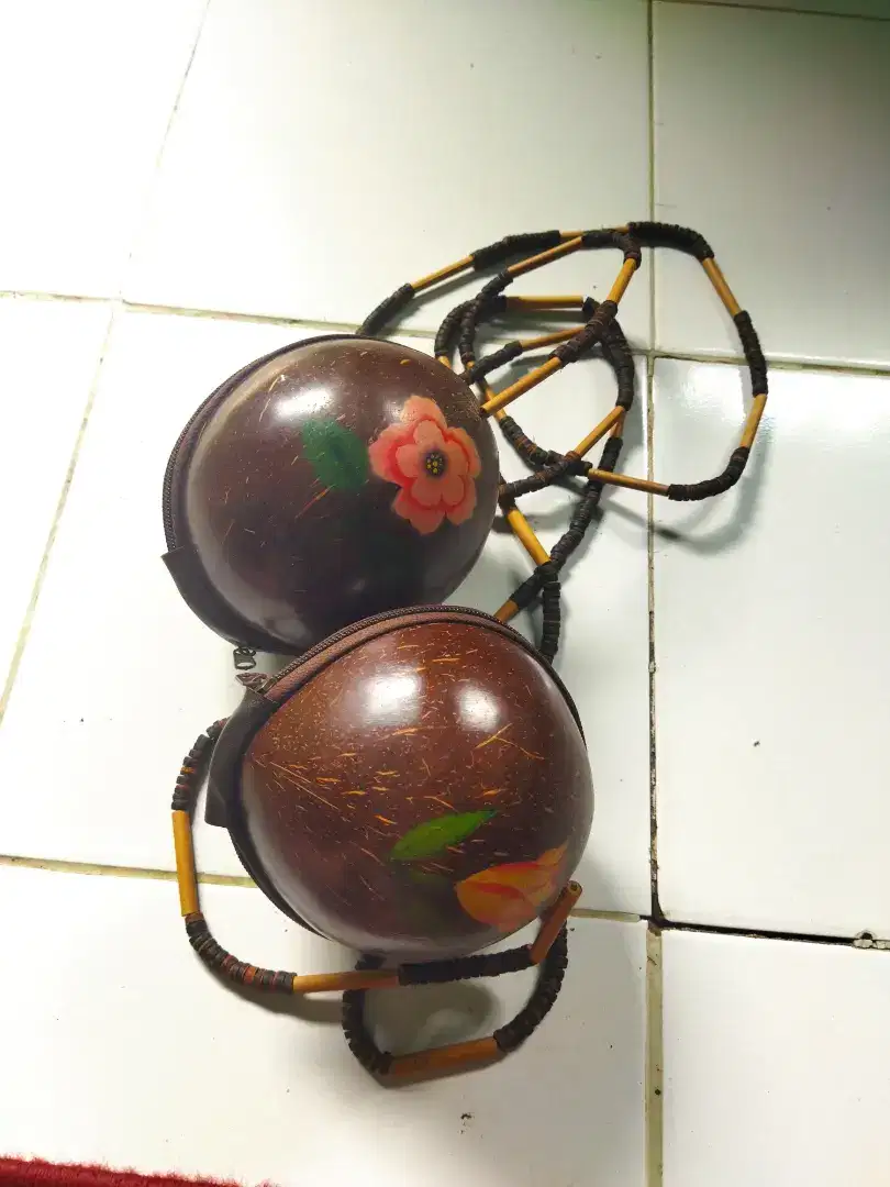 Tas batok kelapa coklat