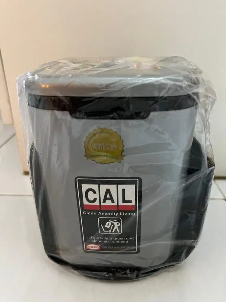 Tempat sampah shinpo untuk mobil